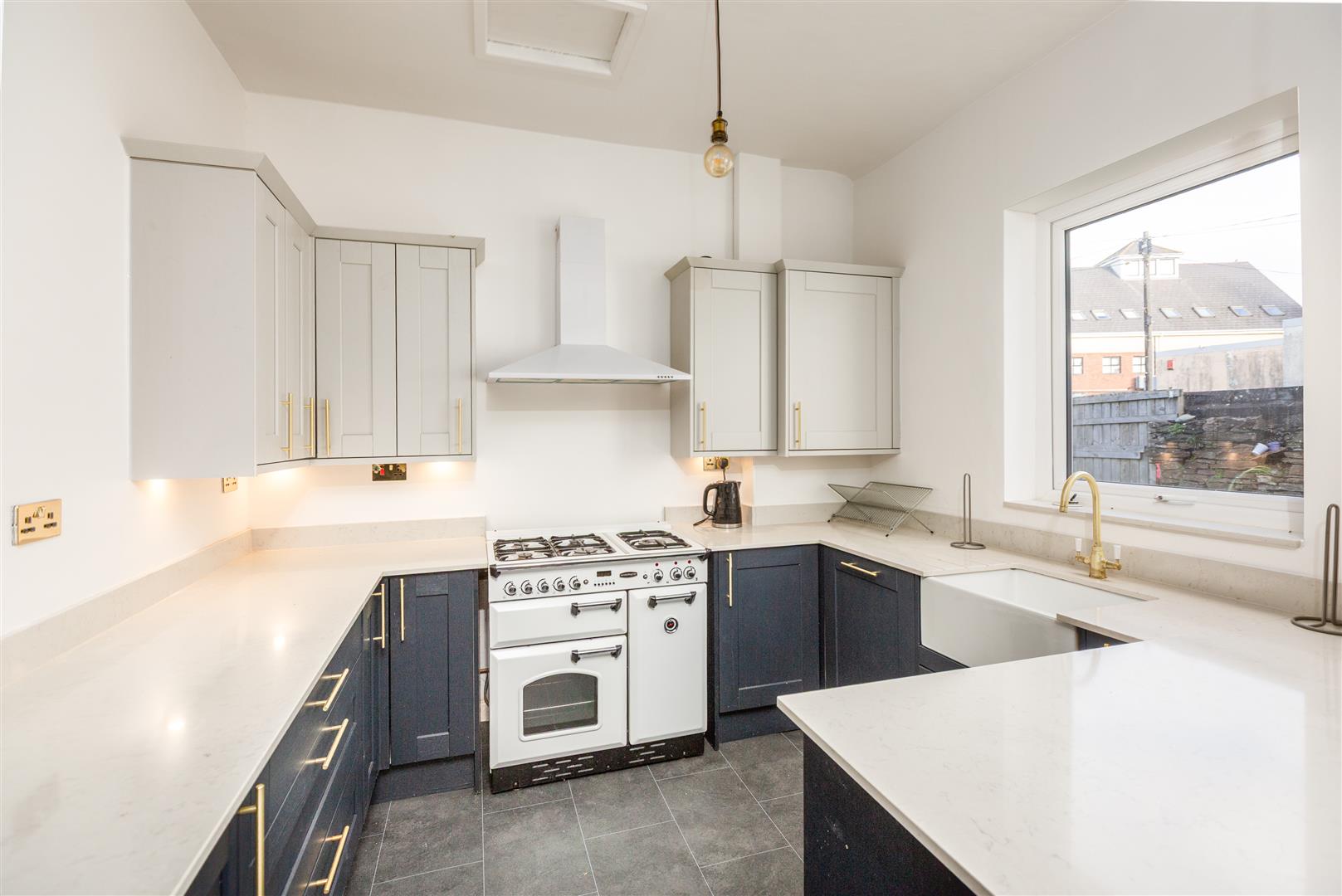 Queen Victoria Road, Llanelli, SA15 2TL